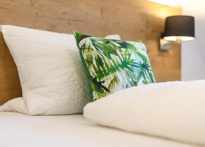 Zum Scheffelhof 3* マウルブロン